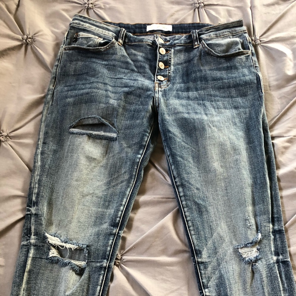 KanCan distressed jeans